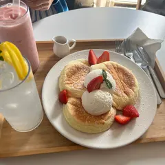 Kiki rooftop cafe