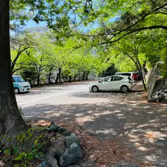 平塚八幡宮参拝者専用駐車場