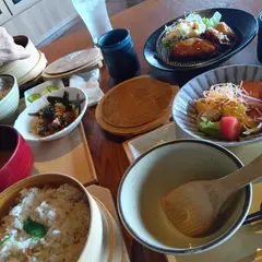 ダイナミックキッチン&バー燦