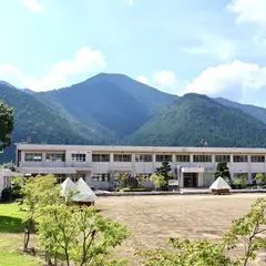 FOREST DOOR -旧神楽小学校-
