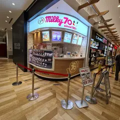 不二家 milky70 since1951 アクアシティお台場店