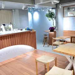 WhiteMonkey coffee and bar
