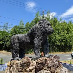 ゴリラ像