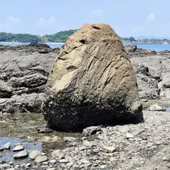 おっぱい岩