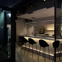 PARIS HAWAII