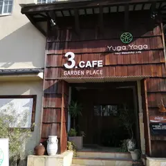 3.CAFE GARDEN PLACE