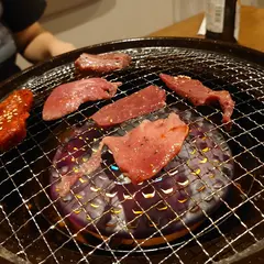 大衆ホルモンと名物『島焼肉』