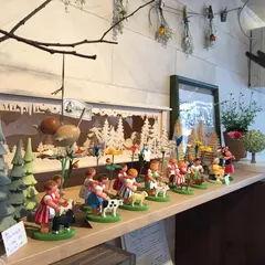 アトリエCoCoRo ヨーロッパの木製工芸雑貨
