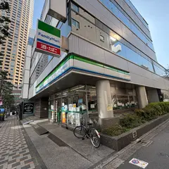 ファミリーマート 中目黒駅前店