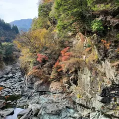 奥吉野渓谷（甌穴）