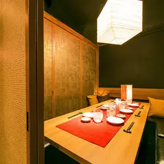 寿司・肉寿司・焼鳥 食べ飲み放題 隠れ家個室 和食庵 もみじ劇場 広島流川袋町本店