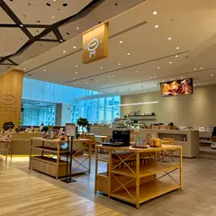 勺日咖啡庁 忠泰楽生活店 ZHUORI