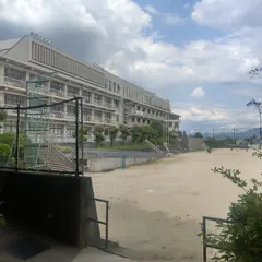 葛城市立新庄中学校