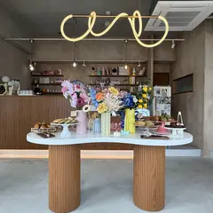 Lriley / ライリー ケーキカフェ