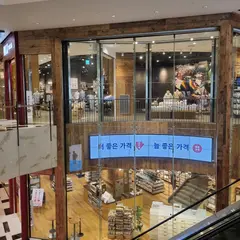 MUJI IFC몰점 L2층