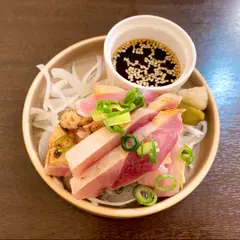 札幌煮込み豚足と本マグロ えーす