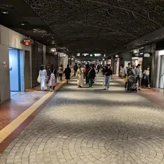 天神地下街 PROPORTION BODY DRESSING
