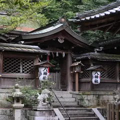 八神社