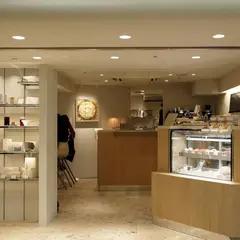 NANATEA and Tsutsumi 新宿ルミネエスト店