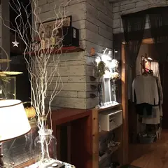 room cafe mana