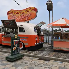 ホットドッグカート(ユニバーサル·マーケット内)