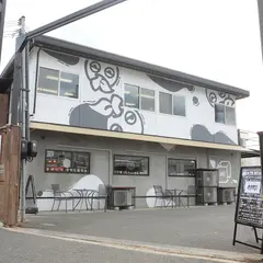 and cube cafe & ticktakuskate