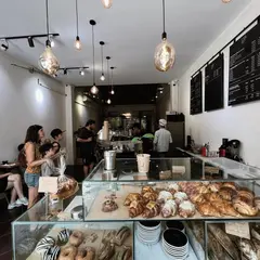 Gau Coffee & Bakery
