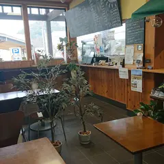 DELI & KITCHEN halo