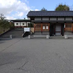 金屋緑地公園駐車場