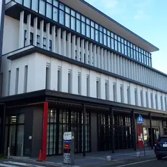 会津若松市立会津図書館