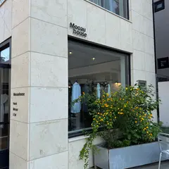 Mooau House