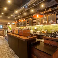 Starbucks Ba Trieu