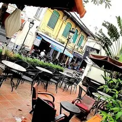 Puku Cafe & Bar