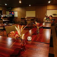 ダイナマイトカフェ・プラス