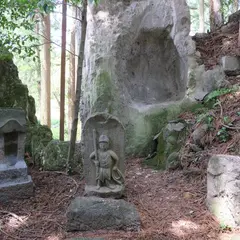 関の磨崖仏