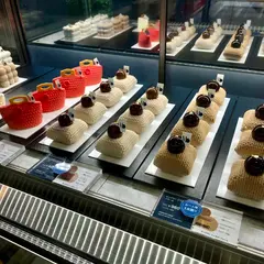 Masahiko Ozumi Paris 淀屋橋店