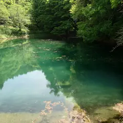 平出の泉