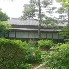 西尾市歴史公園駐車場