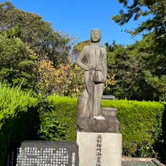 筑前鐘崎海女の像