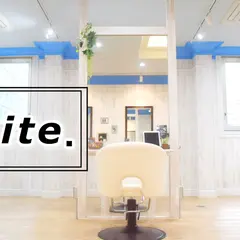 white.梅田(ホワイトウメダ)