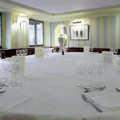 Au Petit Riche