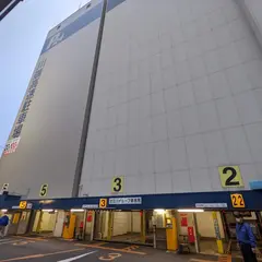 川端高速駐車場