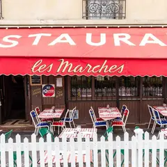 Les Marches