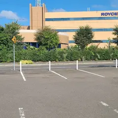ロイズローズガーデン 駐車場