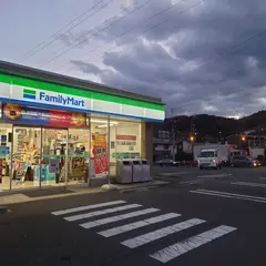 ファミリーマート 岡谷神明町店