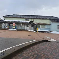 戸出駅