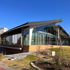 多摩市立中央図書館