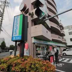 ファミリーマート 金山五丁目店