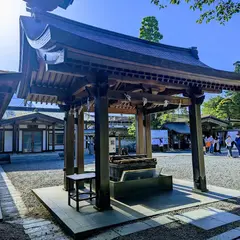 ニ荒山神社 手水舎