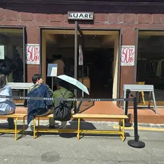 수아레 성수 플래그십스토어 SUARE SEONGSU FLAGSHIP STORE